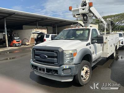 Altec AT235, 40 ft, Articulating & Telescopic Non-Insulated Bucket Truck