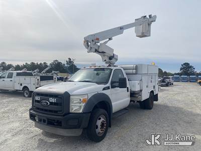 Altec AT200A, 36 ft, Telescopic Non-Insulated Bucket Truck
