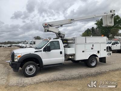 Altec AT200A, 35 ft, Telescopic Non-Insulated Bucket Truck