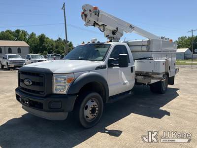 Altec AT200-A, 35 ft, Telescopic Non-Insulated Bucket Truck