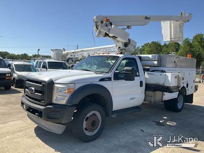 Altec AT200-A, 35 ft, Telescopic Non-Insulated Bucket Truck