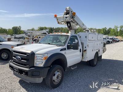 Altec AT235, 35 ft, Articulating & Telescopic Non-Insulated Bucket Truck