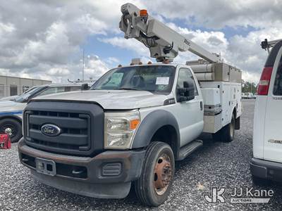 Altec AT200-A, 35 ft, Telescopic Bucket Truck