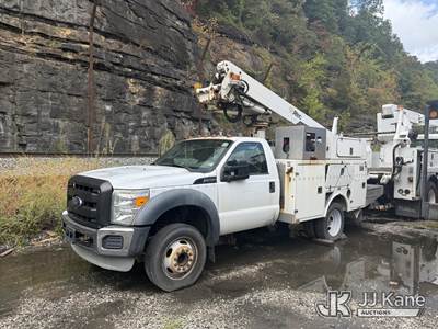 Altec AT235, 40 ft, Articulating & Telescopic Non-Insulated Bucket Truck