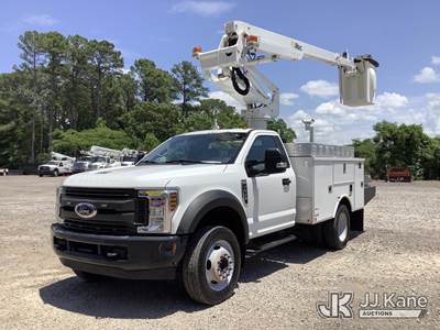 Altec AT235, 40 ft, Articulating & Telescopic Non-Insulated Bucket Truck