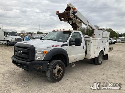 Altec AT235, 40 ft, Articulating & Telescopic Bucket Truck