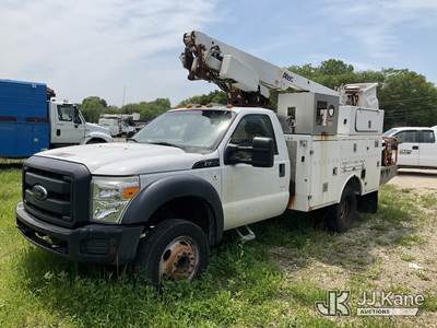Altec AT200-A, 35 ft, Telescopic Non-Insulated Bucket Truck