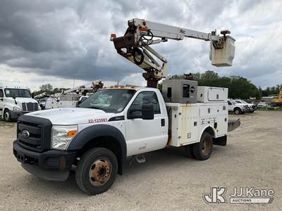 Altec AT235, 40 ft, Articulating & Telescopic Non-Insulated Bucket Truck