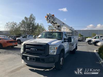 Altec AT200-A, 35 ft, Telescopic Bucket Truck