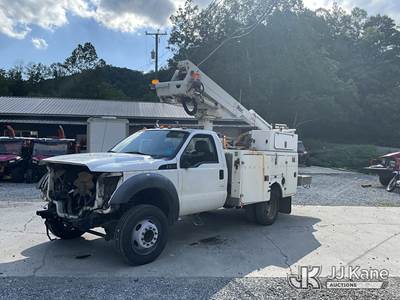 Altec AT235, 40 ft, Articulating & Telescopic Non-Insulated Bucket Truck