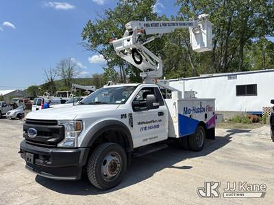 Altec AT235, 40 ft, Articulating & Telescopic Non-Insulated Bucket Truck