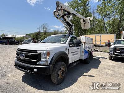 Versalift SST-36-N/NE-01, 40 ft, Articulating & Telescopic Non-Insulated Bucket Truck