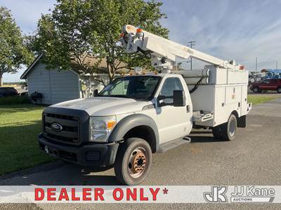 Altec AT200A, 350 Lb 35 ft, Telescopic Non-Insulated Bucket Truck
