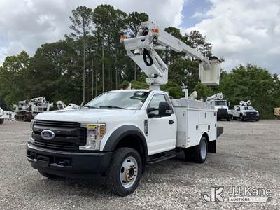 Altec AT235, 40 ft, Articulating & Telescopic Non-Insulated Bucket Truck