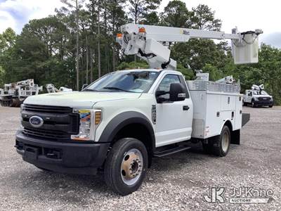 Altec AT200-A, 34 ft, Telescopic Non-Insulated Bucket Truck