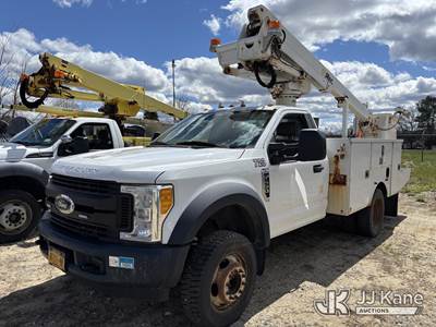 Altec AT235, 40 ft, Articulating & Telescopic Non-Insulated Bucket Truck