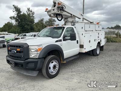 Altec AT235, 40 ft, Articulating & Telescopic Non-Insulated Bucket Truck