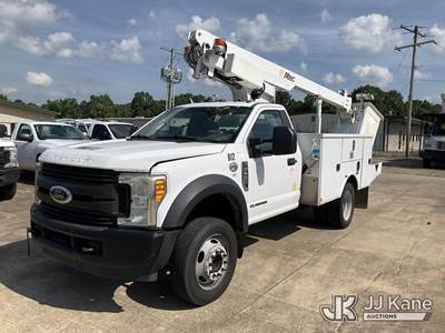 Altec AT200A, 35 ft, Telescopic Non-Insulated Bucket Truck