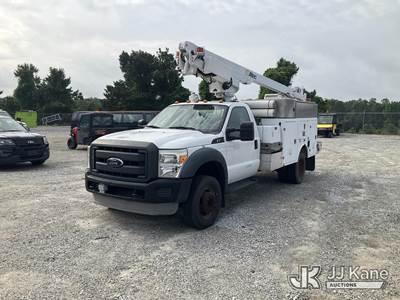 Altec AT200-A, 35 ft, Telescopic Non-Insulated Bucket Truck