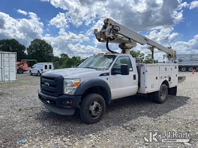 Altec AT235, 40 ft, Articulating & Telescopic Non-Insulated Bucket Truck