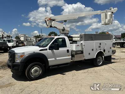 Altec AT200A, 35 ft, Telescopic Non-Insulated Bucket Truck