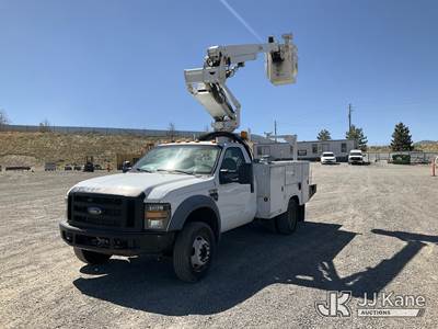 Altec AT235, 40 ft, Articulating & Telescopic Non-Insulated Bucket Truck
