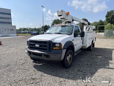 ETI ETT29-SNT, 34 ft, Telescopic Bucket Truck