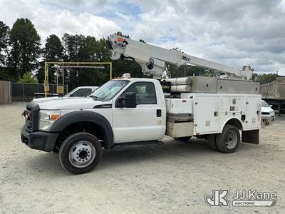 Altec AT200-A, 35 ft, Telescopic Non-Insulated Bucket Truck