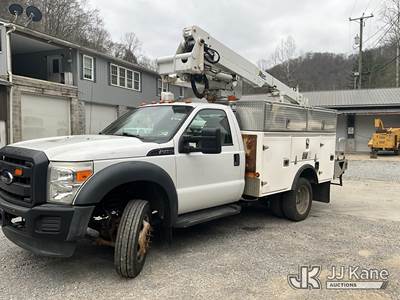 Altec AT235, 40 ft, Articulating & Telescopic Non-Insulated Bucket Truck
