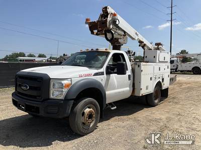 Altec AT235, 40 ft, Articulating & Telescopic Non-Insulated Bucket Truck
