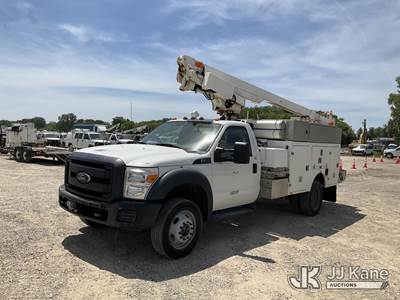 Altec AT200-A, 35 ft, Telescopic Non-Insulated Bucket Truck