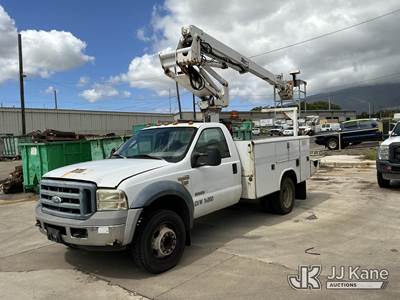 Altec AT235, 40 ft, Articulating & Telescopic Non-Insulated Bucket Truck