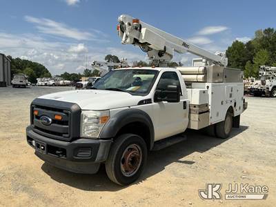 Altec AT200-A, 35 ft, Telescopic Non-Insulated Bucket Truck