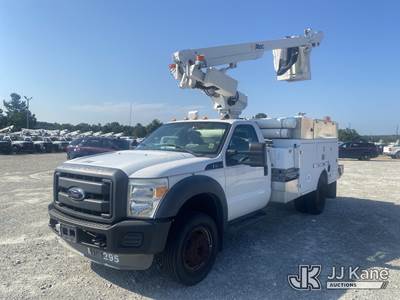 Altec AT200A, 35 ft, Telescopic Non-Insulated Bucket Truck