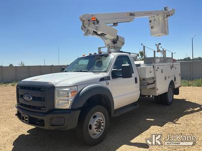 Altec AT200-A, 35 ft, Telescopic Non-Insulated Bucket Truck