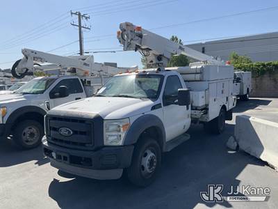 Altec AT200A, 35 ft, Articulating & Telescopic Bucket Truck