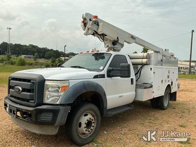 Altec AT200A, 35 ft, Telescopic Non-Insulated Bucket Truck