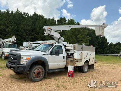 Altec AT200-A, 35 ft, Telescopic Non-Insulated Bucket Truck