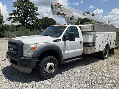 Altec AT200-A, 35 ft, Telescopic Non-Insulated Bucket Truck