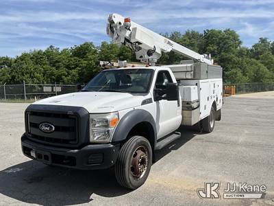 Altec AT200A, 35 ft, Telescopic Non-Insulated Bucket Truck