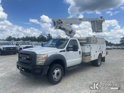 Altec AT200A, 35 ft, Telescopic Non-Insulated Bucket Truck