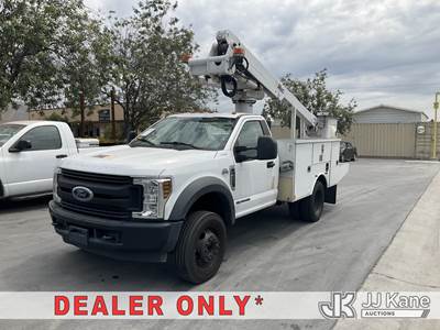 Altec AT235, 40 ft, Articulating & Telescopic Non-Insulated Bucket Truck