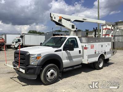 Versalift TEL29N-03, 34 ft, Non-Insulated Bucket Truck