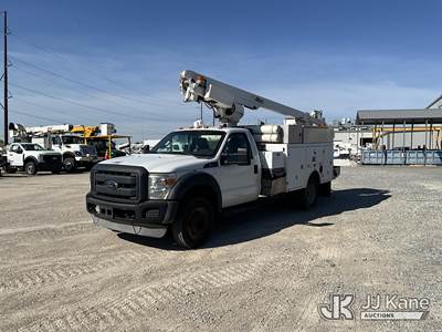 Altec AT200, 35 ft, Telescopic Non-Insulated Bucket Truck