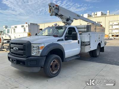 Altec AT200A, 35 ft, Telescopic Non-Insulated Bucket Truck
