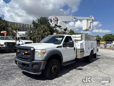 Altec AT200A, 35 ft, Telescopic Non-Insulated Bucket Truck
