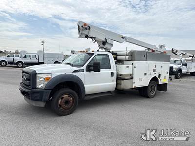 Altec AT200-A, 35 ft, Telescopic Non-Insulated Bucket Truck