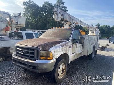 Altec AT200A, 35 ft, Telescopic Non-Insulated Bucket Truck