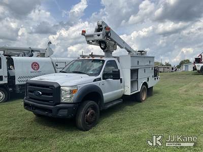 Altec AT235, 40 ft, Articulating & Telescopic Non-Insulated Bucket Truck