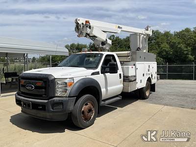 Altec AT200-A, 35 ft, Telescopic Non-Insulated Bucket Truck